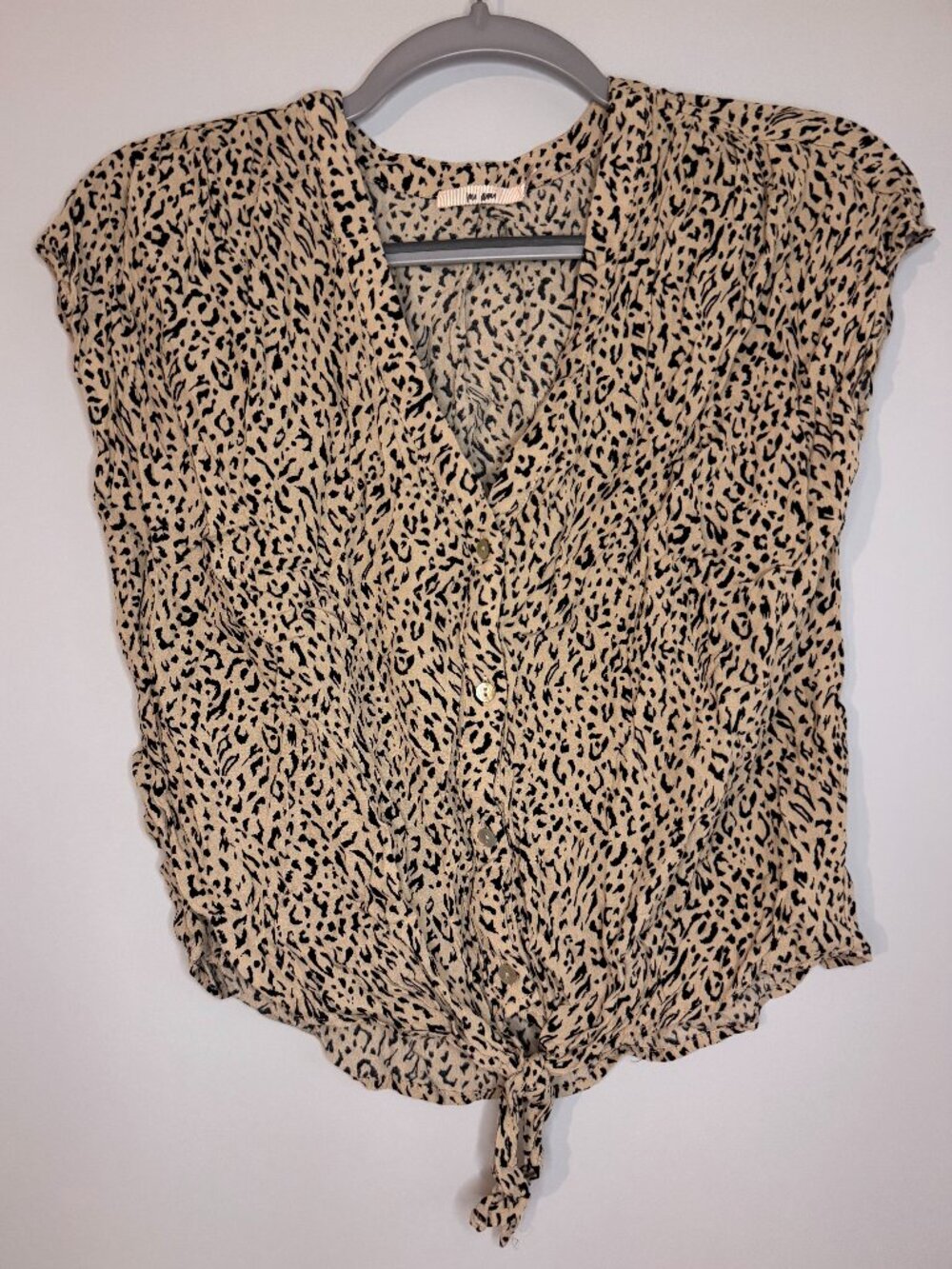 Mi Ami Leopard Print Tie-Front Button Down Top - XS
